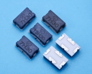 SCP 4x3 36V三端保險絲